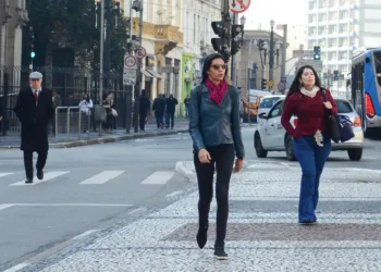 Falha na sinalização da Linha 4-Amarela causa lentidão e fechamento de transferências em quatro estações do metrô de São Paulo nesta terça (21).
