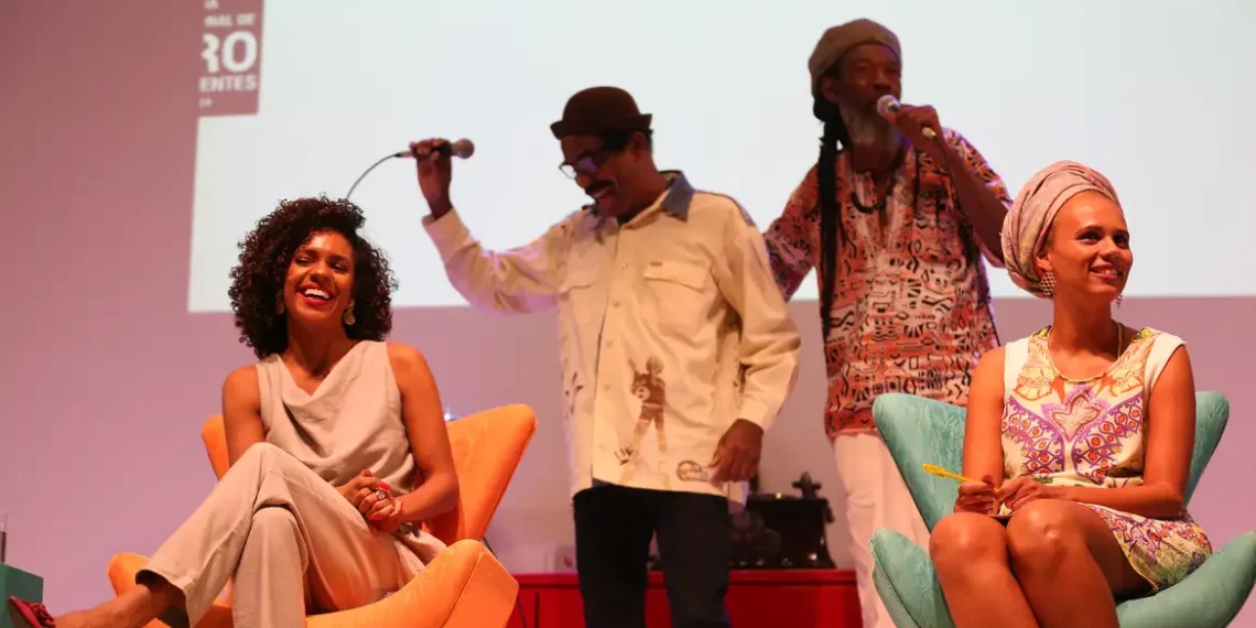 As jornalistas da EBC, Luciana Barreto e Juliana Cézar Nunes, estão entre os vencedores do Prêmio +Admirados Jornalistas Negros e Negras 2025, que registrou recorde de participação.