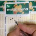 Mega-Sena sorteia nesta terça (28) prêmio estimado em R$ 3,5 milhões. Apostas podem ser feitas até as 19h, e sorteio será transmitido ao vivo pela Caixa.