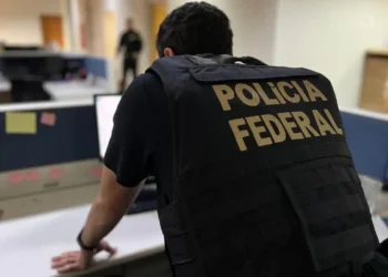 Polícia Federal lança Operação Última Fase para combater fraudes em concursos públicos no Nordeste. Investigações atingem certames da Caixa, Banco do Brasil, UFPB e Polícias Civis de PE e AL.