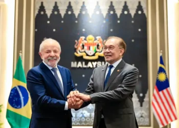 Lula anuncia na Malásia o lançamento do Fundo Florestas Tropicais para Sempre, que será apresentado na COP30, em Belém, para financiar conservação ambiental.