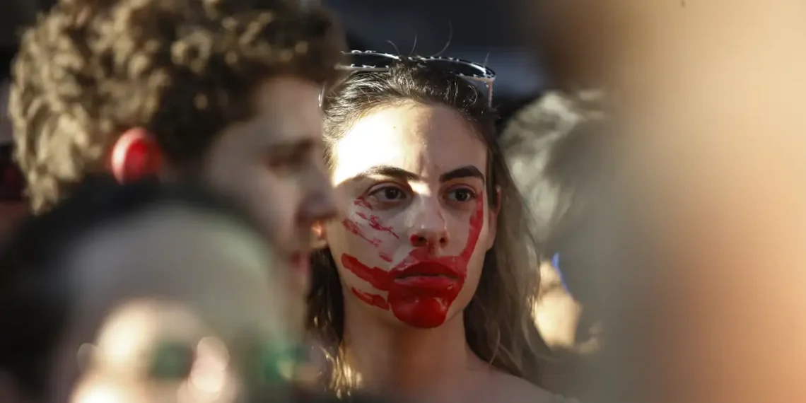 Justiça de São Paulo condena a prefeitura a pagar R$ 24,8 milhões por falhas no atendimento ao aborto legal acima de 22 semanas, após 497 dias sem alternativas ao serviço.