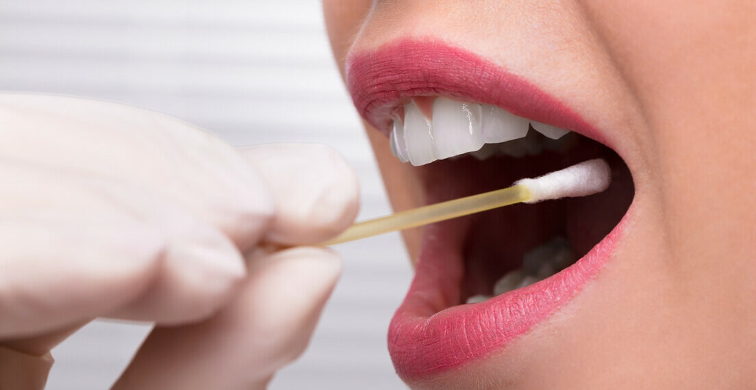 Sensor criado por cientistas brasileiros detecta depressão e outros transtornos mentais pela saliva, com método rápido e acessível.