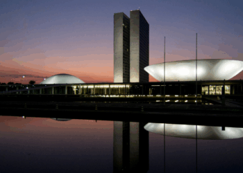CPI do Crime Organizado ouve investigado e especialista para aprofundar apurações.