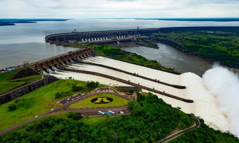 Modernização de Itaipu pode reduzir conta de luz e reforçar segurança do sistema elétrico