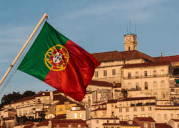 Portugal suspende emissão de vistos de trabalho com nova Lei Anti-Imigração