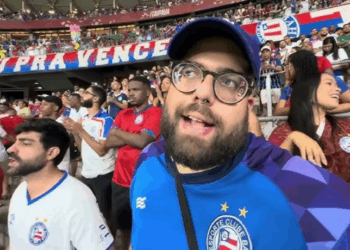 Bahia dá show na Fonte Nova e goleia o Grêmio por 4 a 0 no Brasileirão