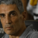 Vojvoda celebra a melhor atuação do Santos desde que assumiu o time. Técnico destaca apoio da torcida e entrega dos jogadores na vitória sobre o Corinthians.