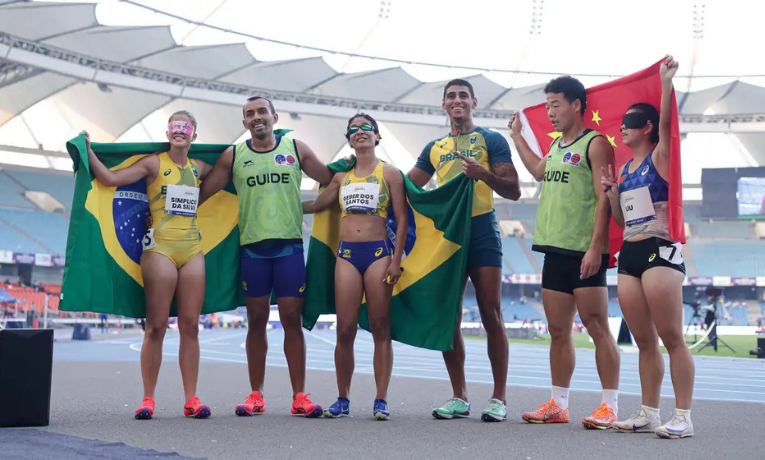 Pela primeira vez, Brasil termina na liderança do Mundial de Atletismo Paralímpico. Foram 44 medalhas no total, com 15 ouros, superando a China e quebrando uma hegemonia de 12 anos.