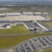 A BYD inaugurou seu maior complexo industrial fora da Ásia, em Camaçari (BA), com investimento de R$ 5,5 bilhões. A planta deve gerar 20 mil empregos e impulsionar o setor automotivo elétrico no Brasil.
