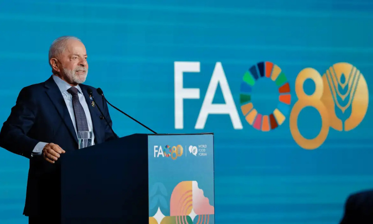 Em Roma, Lula cobra ações dos governos para combater a fome e propõe reformas econômicas globais. Presidente celebrou a saída do Brasil do Mapa da Fome e defendeu políticas públicas permanentes.