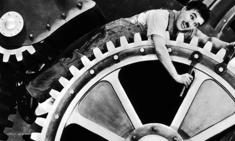 A Mostra Chaplin apresenta 83 filmes do ícone do cinema mundial entre 8 de outubro e 2 de novembro, no CCBB-SP, com entrada gratuita.