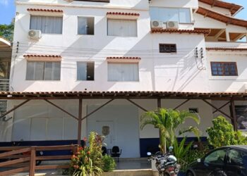 Polícia Civil prende segundo suspeito de tentativa de homicídio em Governador Lindenberg; vítima segue internada em estado grave.