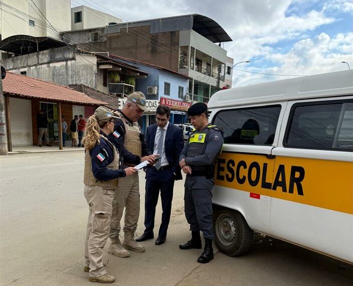 O Ministério Público do Espírito Santo promoveu, em Ibatiba, operação integrada para fiscalizar o transporte escolar. A ação contou com apoio da Polícia Militar e do Detran-ES e reforça o projeto Caminhos da Escola Inclusiva, que fortalece a segurança de crianças e adolescentes.