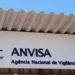Anvisa suspende fabricação, venda e uso de 69 cosméticos da Cosmoética, um produto da Truss e oito linhas da Ozonteck. Itens foram proibidos por falta de registro e irregularidades na formulação.
