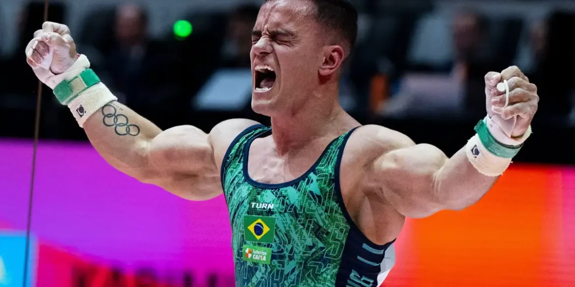 Brasil classifica Caio Souza e Diogo Soares para as finais do Mundial de Ginástica Artística em Jacarta. Caio também disputará medalha nas argolas.