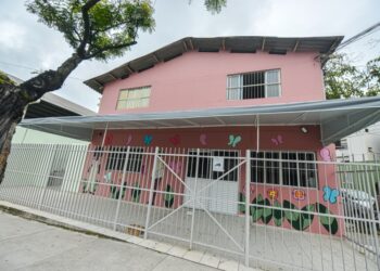 Vitória completa 1 ano e 4 meses sem feminicídios, resultado de políticas integradas de educação, segurança e assistência social que protegem e promovem a autonomia das mulheres.