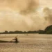 Estudo revela que a mineração de manganês em Marabá (PA), usada na transição energética global, gera impactos ambientais e sociais sob o discurso de sustentabilidade.