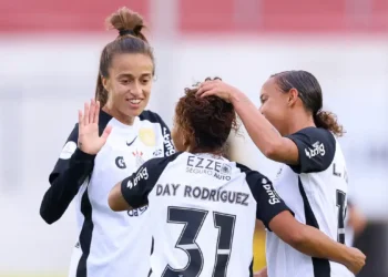 Corinthians vence o Always Ready por 11 a 0 e lidera o Grupo A da Libertadores Feminina. Time busca o sexto título e encara o Santa Fe na próxima rodada.