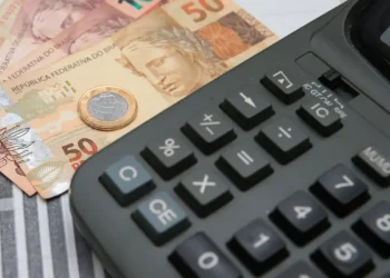 O Banco Mundial prevê que o PIB do Brasil cresça 2,4% em 2025, acima da média da América Latina e Caribe. Projeção é superior às estimativas do Banco Central e do mercado.