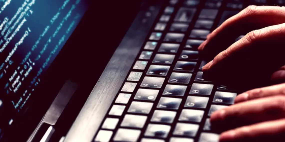 Polícia Civil prende casal e desarticula quadrilha de leilões falsos que movimentou R$ 2,3 milhões em golpes pela internet.