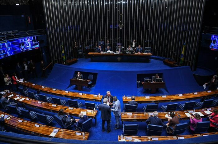 Senado Federal realizará sessões especiais para celebrar os 10 anos do Arquivo S e os 20 anos do DataSenado. Homenagens reconhecem a importância da memória histórica e da escuta cidadã na formulação de políticas públicas.