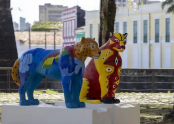 Jaguar Parade 2025 chega a Belém com 50 esculturas de onças-pintadas que unem arte, cultura e consciência ambiental durante a COP30.