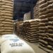 Alemanha supera EUA e lidera importações do café brasileiro em setembro. Colômbia aumenta compras em 567% após tarifaço imposto por Trump.