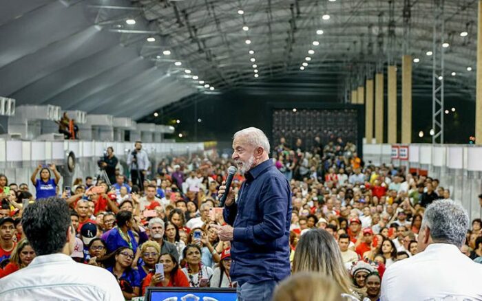 Presidente visitou a Estação de Tratamento de Esgoto Una e o Parque Linear da Nova Doca, destacando que os projetos vão beneficiar milhares de moradores e preparar a capital paraense para receber a conferência climática.