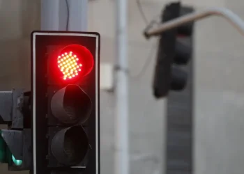 CNH pode ficar até 80% mais barata: governo propõe fim da obrigatoriedade de aulas em autoescola. Consulta pública já está aberta e texto seguirá para o Contran após contribuições.