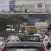 Censo 2022 revela que carro é o principal meio de transporte dos brasileiros para o trabalho, mostrando desigualdades no tempo de deslocamento e uso do transporte público.