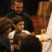 Projeto Poéticas na Escola – Slam chega à Escola Municipal Emilinha Borba, em Santa Cruz, com oficinas que estimulam leitura, escrita e expressão poética entre jovens.