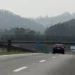 O Consórcio Infraestrutura PR venceu o leilão do lote 4 das Rodovias Integradas do Paraná, com oferta de 21,30% de desconto no pedágio e investimento de R$ 18,17 bilhões em obras e empregos.