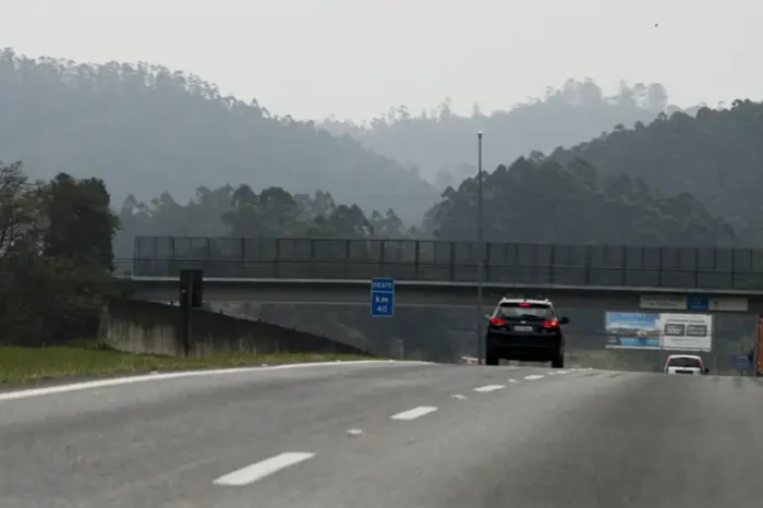 O Consórcio Infraestrutura PR venceu o leilão do lote 4 das Rodovias Integradas do Paraná, com oferta de 21,30% de desconto no pedágio e investimento de R$ 18,17 bilhões em obras e empregos.