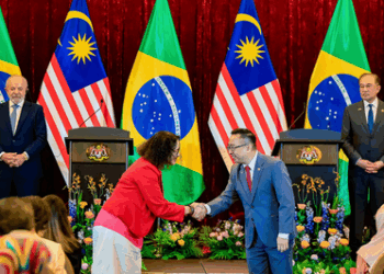 Brasil fortalece parceria com a Malásia em semicondutores e inovação tecnológica durante visita de Lula à Cúpula da Asean, em Kuala Lumpur.