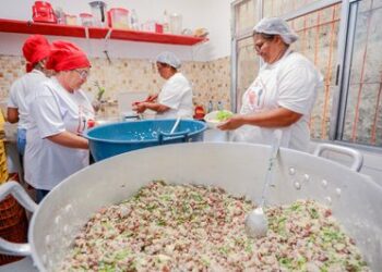 Episódio do Fala MDS aborda a Estratégia Interministerial para reduzir perdas e desperdício de alimentos no Brasil. Meta é cortar 50% até 2030, alinhada aos ODS da ONU.