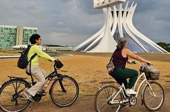 Brasília recebe treinamento piloto em mobilidade ativa com a Holanda, promovendo ciclovias e transporte sustentável em preparação para a Pré-COP30.