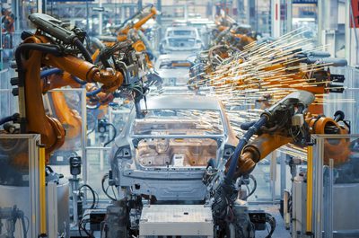 Brasil e Paraguai lançam projeto-piloto de certificados de origem digital no setor automotivo. Medida reduz tempo de emissão de 48 para 2 horas e corta custos em 95%, impulsionando a integração comercial e tecnológica.