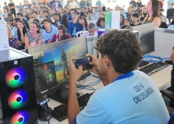 Ministério do Esporte e UFLA firmam parceria para pesquisas e políticas públicas de eSports, fortalecendo comunidade e participação brasileira.