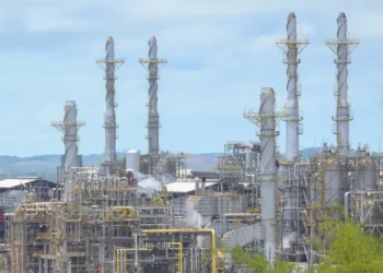 O Senai-PE inaugura o Senai Park em Ipojuca, centro de inovação que impulsiona a indústria 4.0 e inicia com R$ 100 milhões em projetos de transição energética e tecnologia avançada.