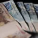 O Conselho Monetário Nacional regulamentou os financiamentos do Fundo Nacional de Investimento em Infraestrutura Social (FIIS), com juros de até 7% ao ano e prazos de 20 anos. O fundo destinará R$ 10 bilhões em 2025 para projetos de saúde, educação e segurança pública.