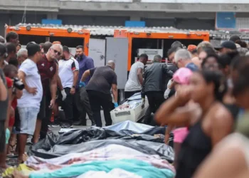 A Defensoria Pública da União pediu ao ministro Alexandre de Moraes autorização para acompanhar as perícias dos mortos na Operação Contenção, no Rio de Janeiro, para garantir transparência e responsabilização estatal.