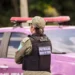 Estudo do Observatório das Favelas revela que 1 em 3 casos de violência política no Rio de Janeiro envolve ódio, afetando negros, mulheres e LGBTI+.
