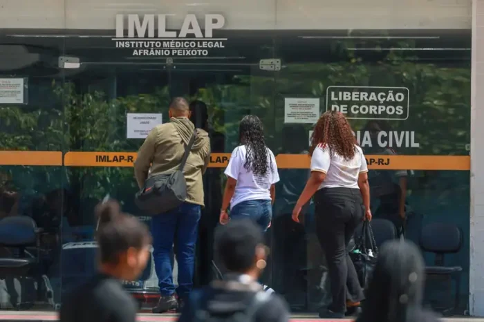 No Dia Nacional de Zumbi e da Consciência Negra, especialistas alertam que a violência policial, como a Operação Contenção no Rio, evidencia a permanência do racismo estrutural no país.