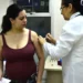 Ministério da Saúde libera vacina contra o vírus sincicial respiratório (VSR) para gestantes a partir da 28ª semana. Imunizante oferecido pelo SUS reduz bronquiolite e hospitalizações em recém-nascidos.