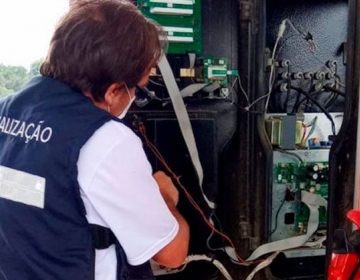 MPES e instituições parceiras deflagram operação contra sonegação fiscal, adulteração de combustíveis e crimes contra o consumidor em postos da Grande Vitória. Três postos foram interditados.