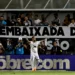 Santos vence o Sport por 3 a 0, sai do Z4 e ganha fôlego no Brasileirão. Vasco goleia o Internacional por 5 a 1 sob forte chuva, e Juventude é rebaixado com duas rodadas de antecedência.