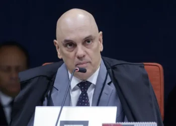 Alexandre de Moraes vota pela condenação de nove réus do núcleo 3 e absolve o general Estevam Teóphilo por falta de provas. Acusados são ligados às ações táticas da trama golpista investigada pelo STF.
