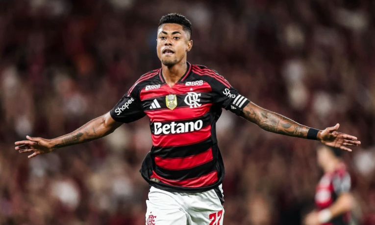 Flamengo comemora a vitória por 3 a 0 sobre o Sport, no Maracanã em 1º de novembro de 2025, pela 31ª rodada do Brasileirão.