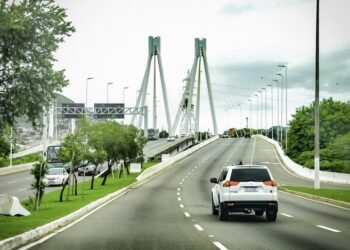 Instalação de juntas de dilatação na Ponte da Passagem é concluída e obras seguem a todo vapor